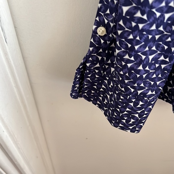 Button down - Picture 3 of 4